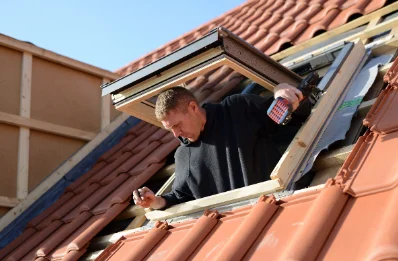 Pose de fenêtres de toit Velux à Quérénaing
